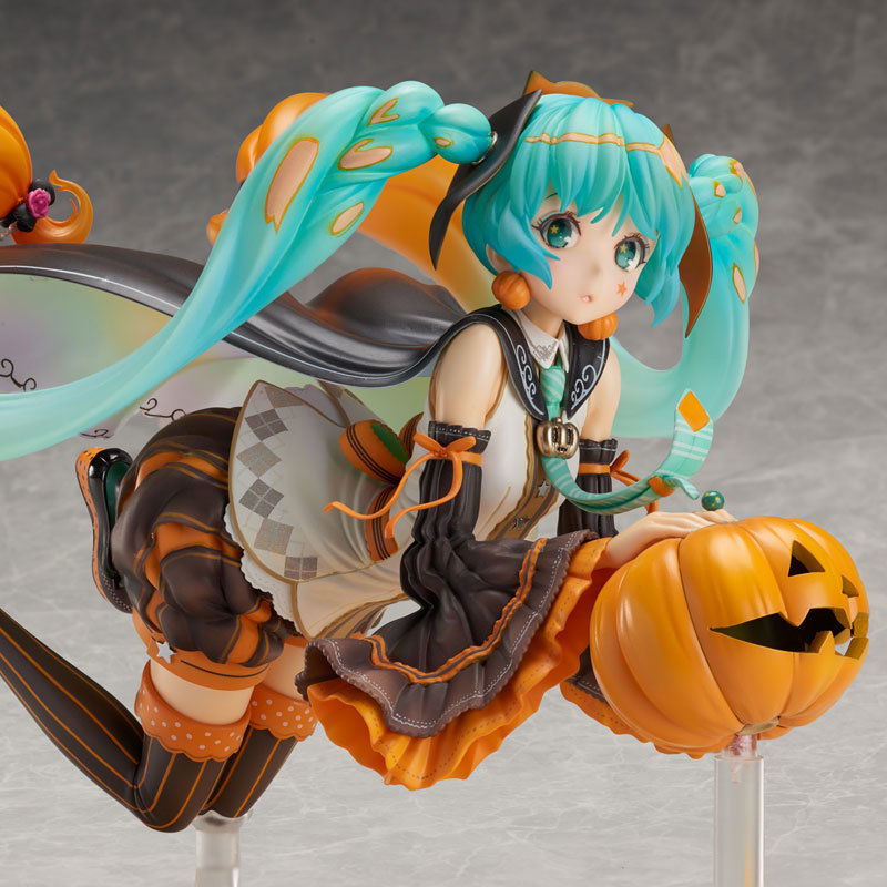 miku hatsune halloween figure