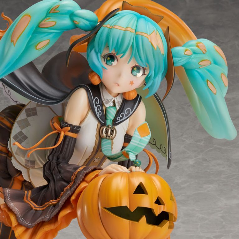 miku hatsune halloween figure