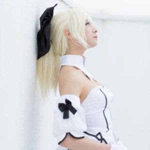 Fate Stay Night Saber Lily Cosplay 0015