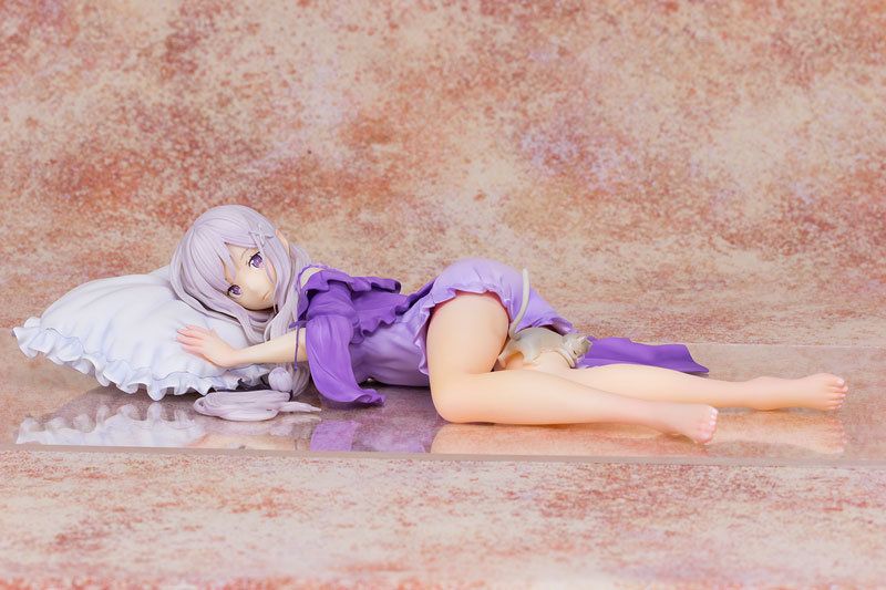 Re Zero Emilia Sleeping Version Anime Figure 0001