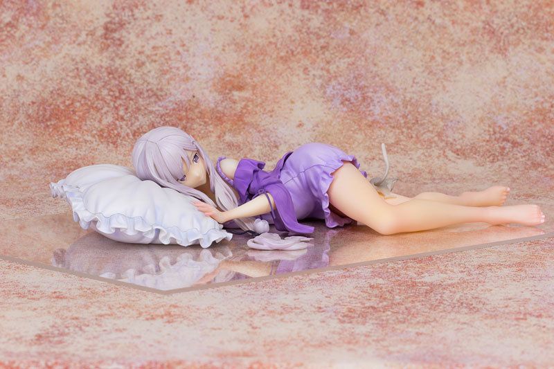 Re Zero Emilia Sleeping Version Anime Figure 0004