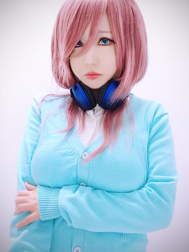 The Quintessential Quintuplets Miku Nakano Cosplay By Chihiro 1