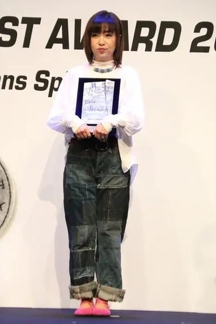 Megumi Hayashibara Wins Jeans Award