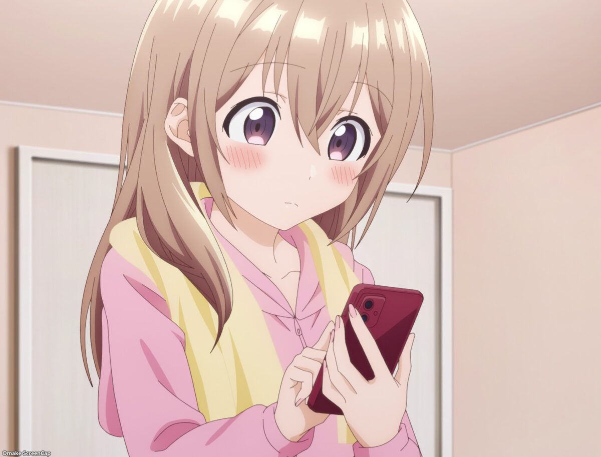 My Tiny Senpai Episode 7 Shiori Checks Phone